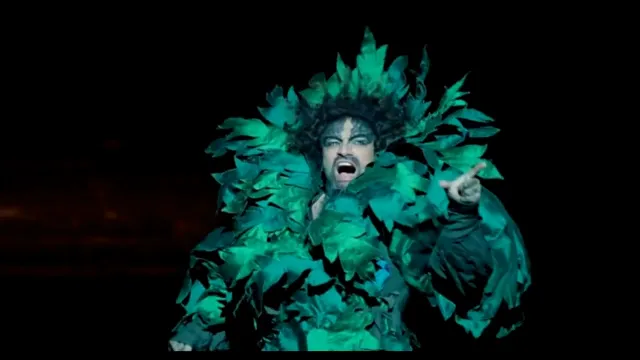 1+1 stsena teatr RU at 00:39 — ХЗ КАКОЙ-ТО МУЖИК