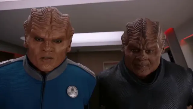 500 CIGARETTES at 00:04 — BORTUS