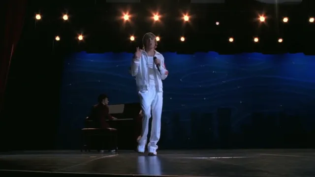Breaking Free - High School Musical at 01:15 — TROY
