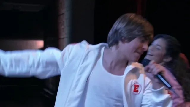 Breaking Free - High School Musical at 01:37 — GABRIELLA