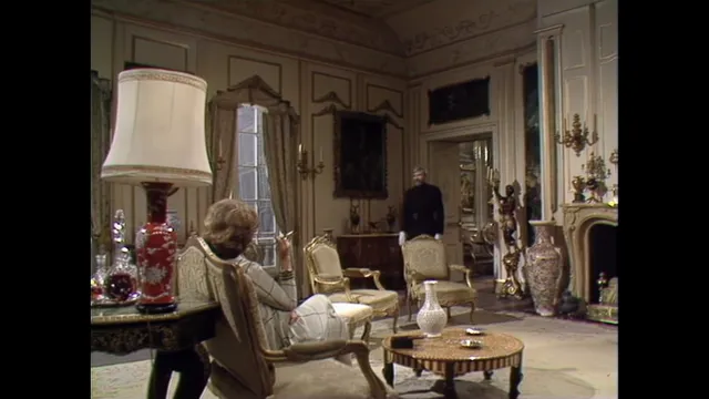 Doctor Who- City of Death: Chair Scene at 00:16 — HERMANN